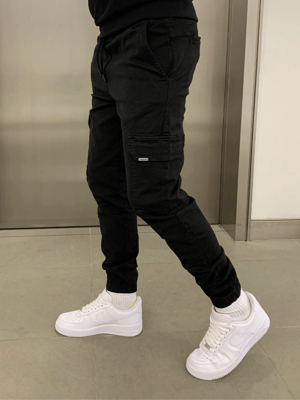 John Pantalone Uomo Elegante – Linea Moderne, Tissu Résistant & Comfort Quotidien