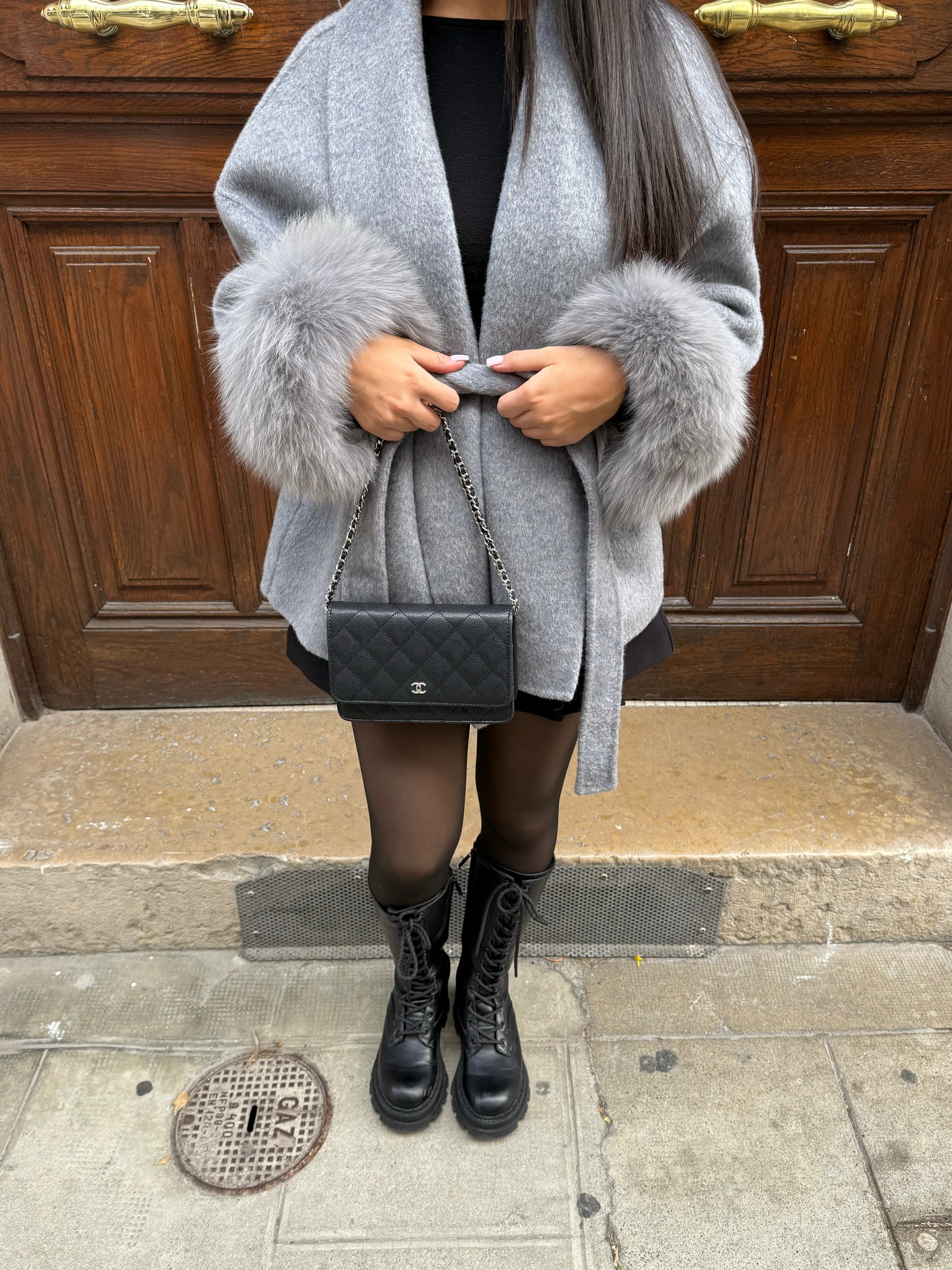 Livia Cappotto Luxe Donna – Giacca Inverno Elegante con Manches in Faux Fur & Ceinture