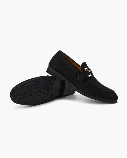 Dettaglio comfort eleganti — mocassini uomo