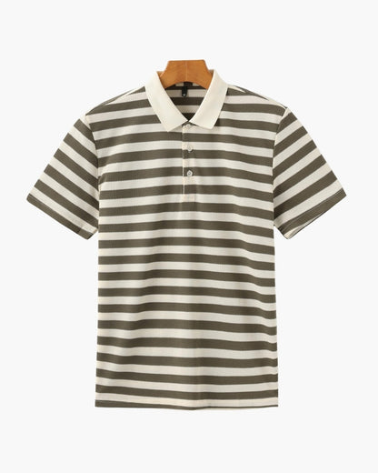 Polo Uomo indossato, vista completa