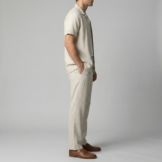 Dettaglio taglio aderente — pantaloni uomo