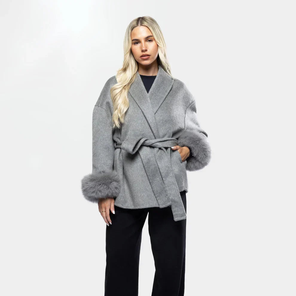 Livia Cappotto Luxe Donna – Giacca Inverno Elegante con Manches in Faux Fur & Ceinture