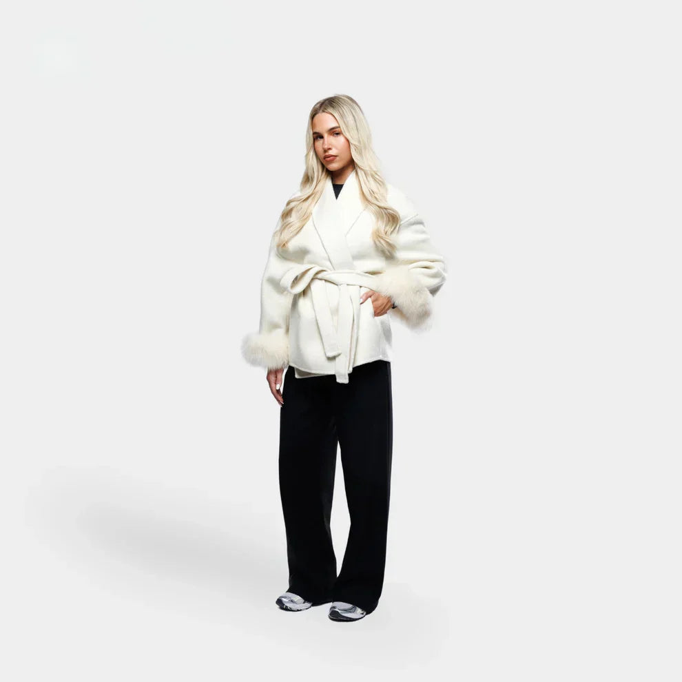 Livia Cappotto Luxe Donna – Giacca Inverno Elegante con Manches in Faux Fur & Ceinture